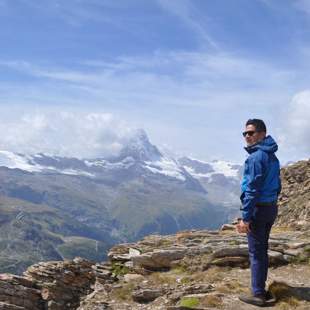 Meet your Posher, MR AYALA